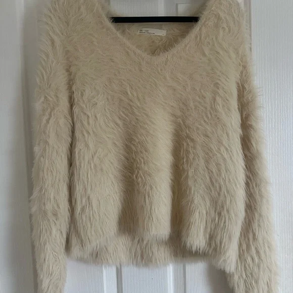 Oak + Fort Fuzzy V-Neck Sweater - Picture 3 of 3